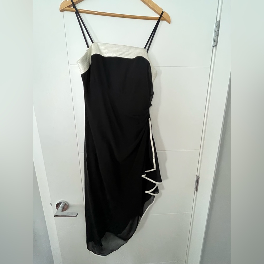 MELANIE LYNE Asymmetric DRESS IN EUC; SIZE 10; Spagetti strap